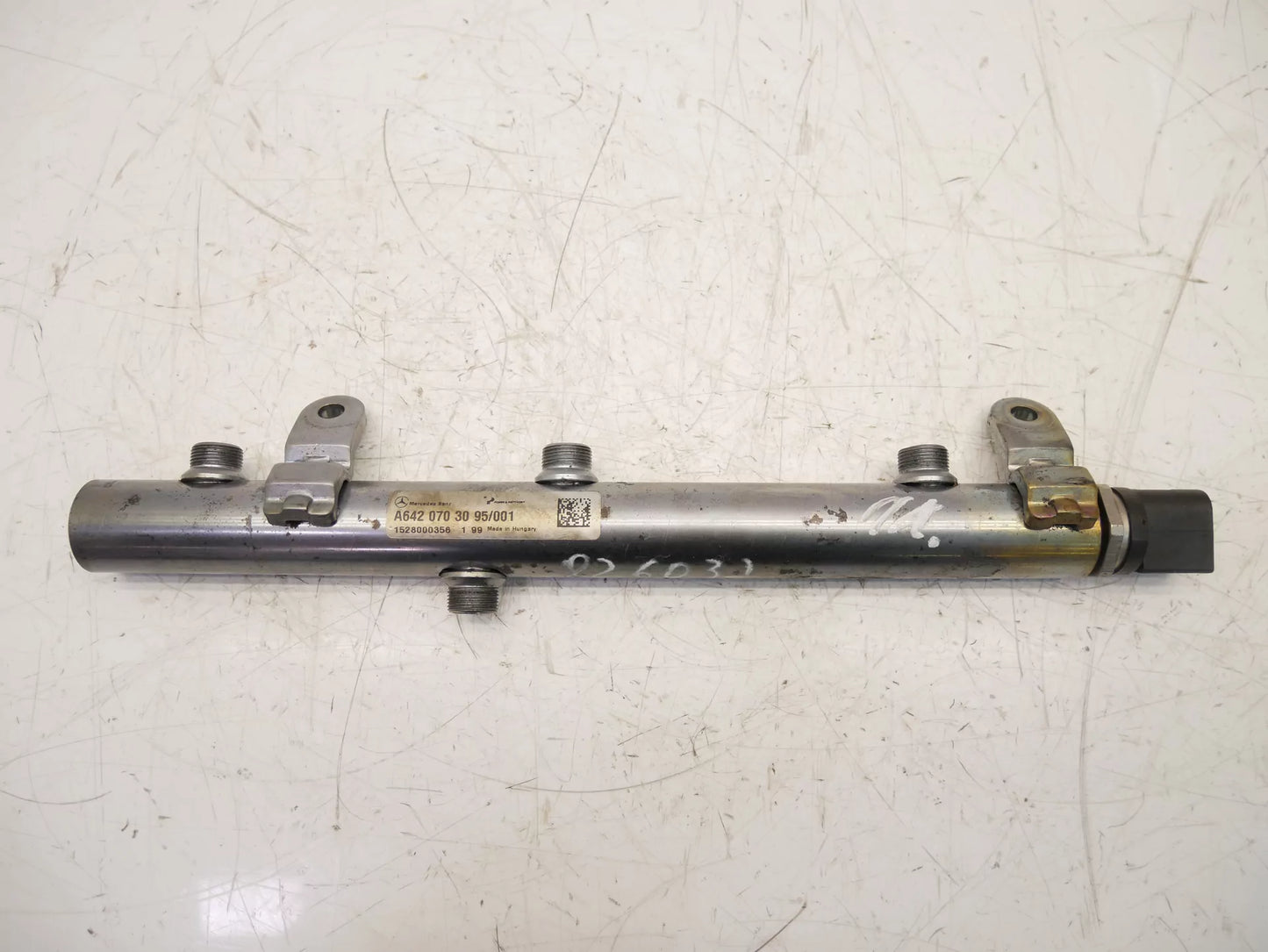 Rampa inyectora Mercedes-Benz 3,0 CDI Diesel OM642.896 A6420703095