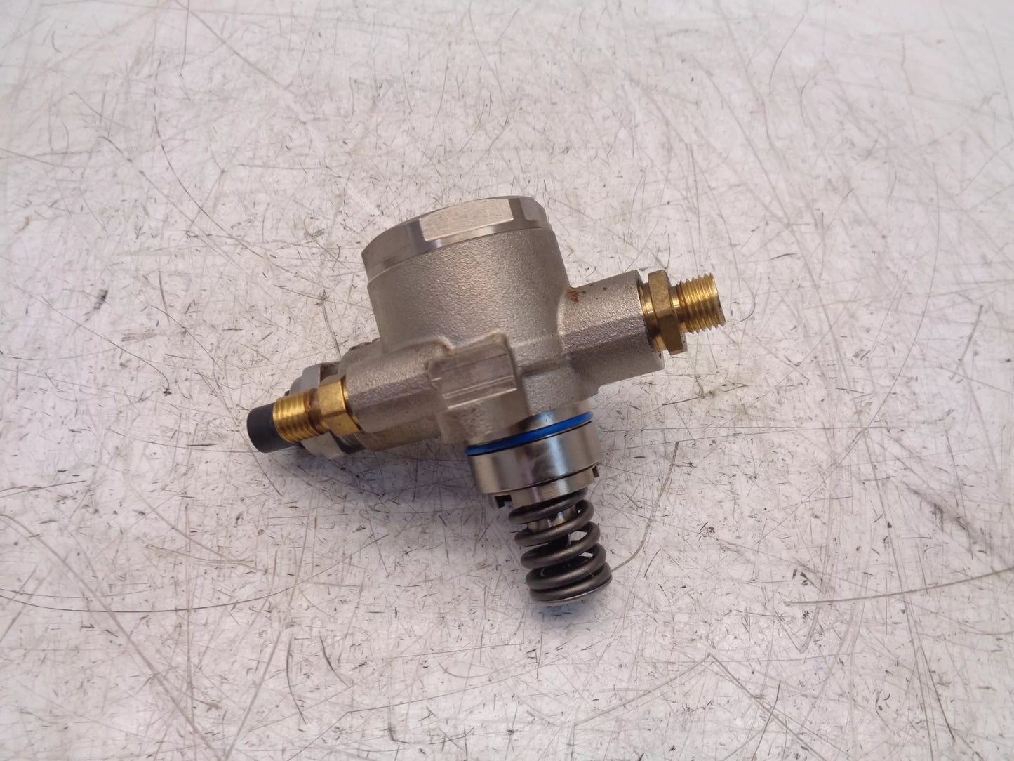 Bomba de combustible Audi 3,0 CWG CWGD 06M127026P