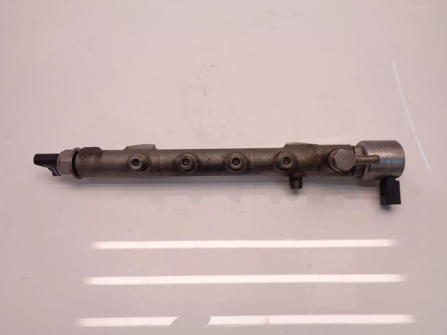 Rampa inyectora Mercedes-Benz 2,2 C220 CDI OM651.911 A6510700495