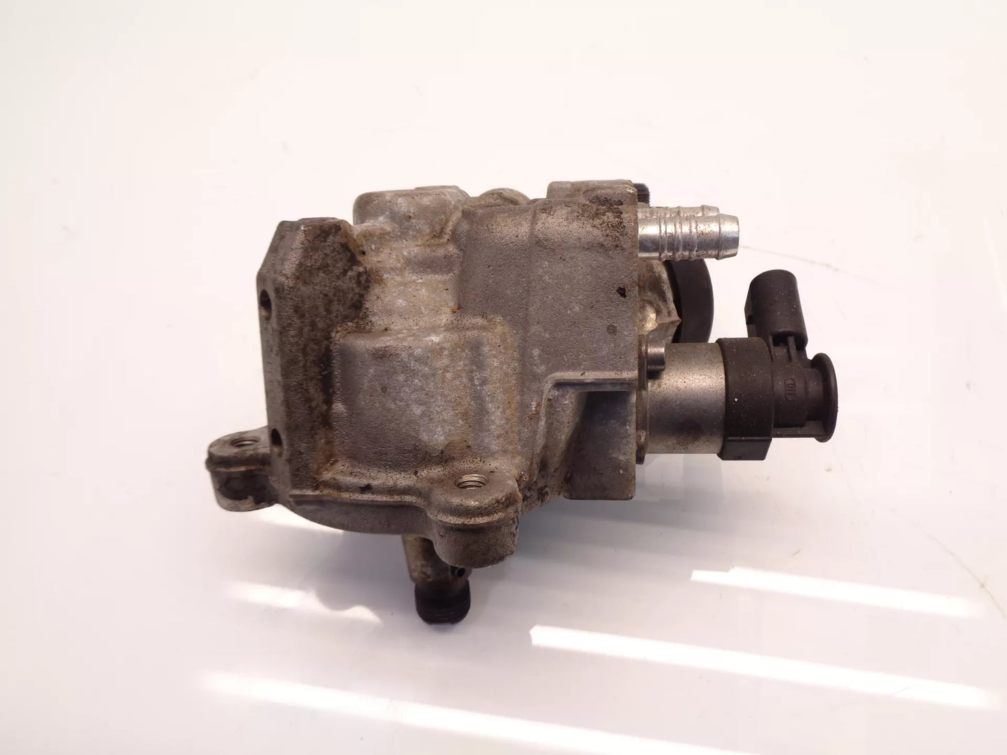 Bomba de alta presión Audi A4 B8 A5 8T Q5 2.0 TDI CNHC CNH 04L130755D