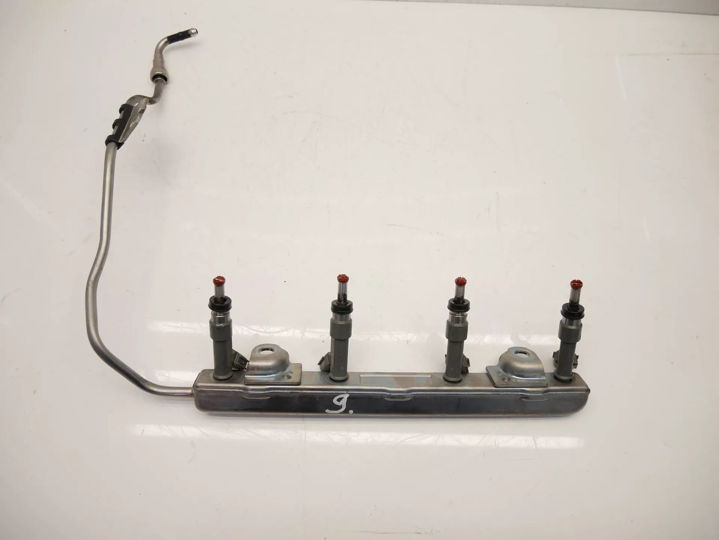 Rampa de inyectores Toyota 1,8 Hybrid 2ZR-FXE 23250-0T110