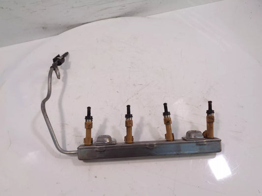 Rampa de inyectores Toyota 1,8 Hybrid 2ZR-FXE 2ZR 23250-0T030