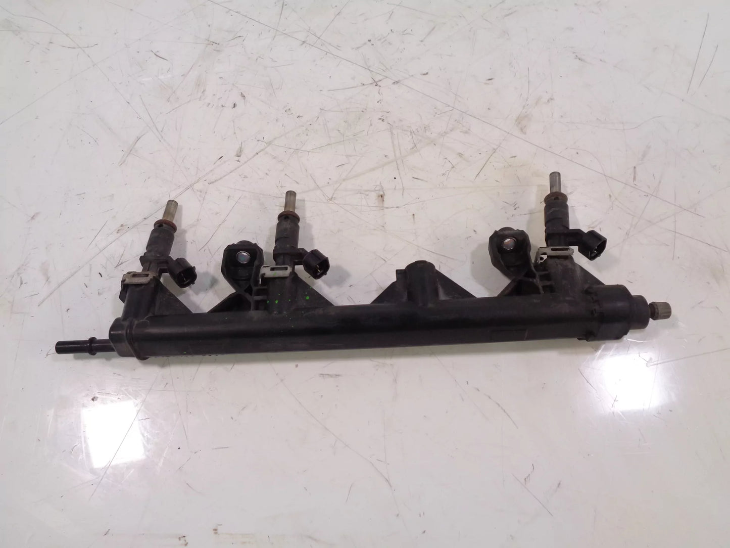 Rampa de inyectores Peugeot 1,4 16V 8FS EP3 V757564580  Düse fehlt 1 unidades