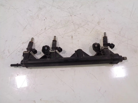 Rampa de inyectores Peugeot 1,4 16V 8FS EP3 V757564580  Düse fehlt 1 unidades