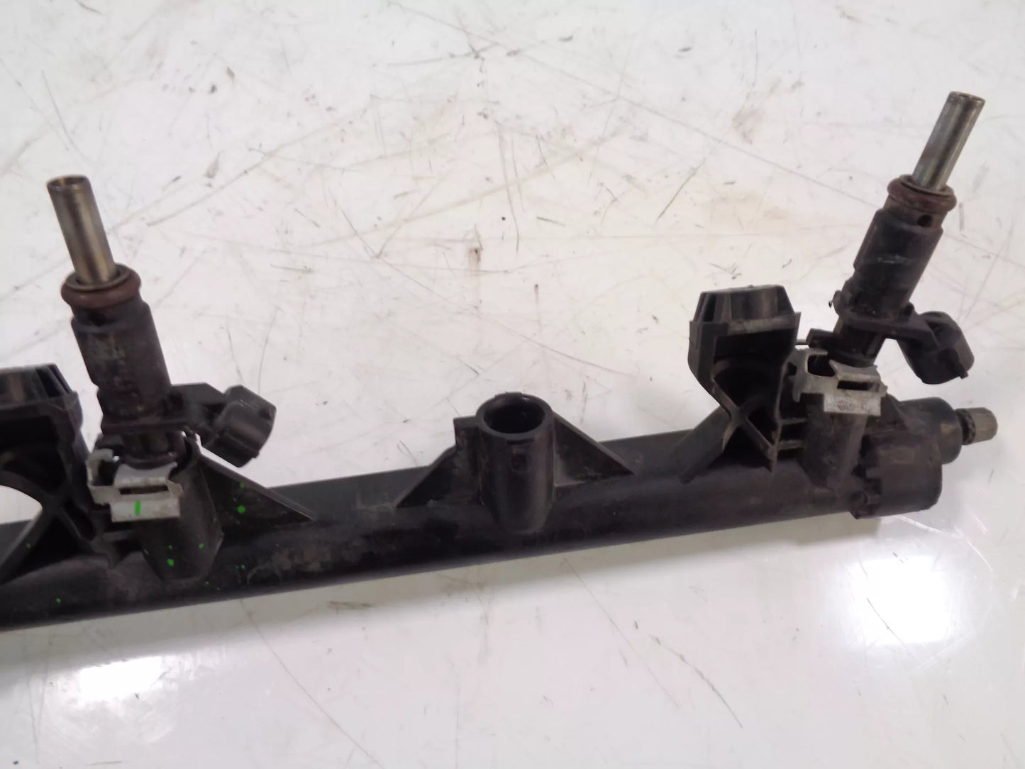 Rampa de inyectores Peugeot 1,4 16V 8FS EP3 V757564580  Düse fehlt 1 unidades