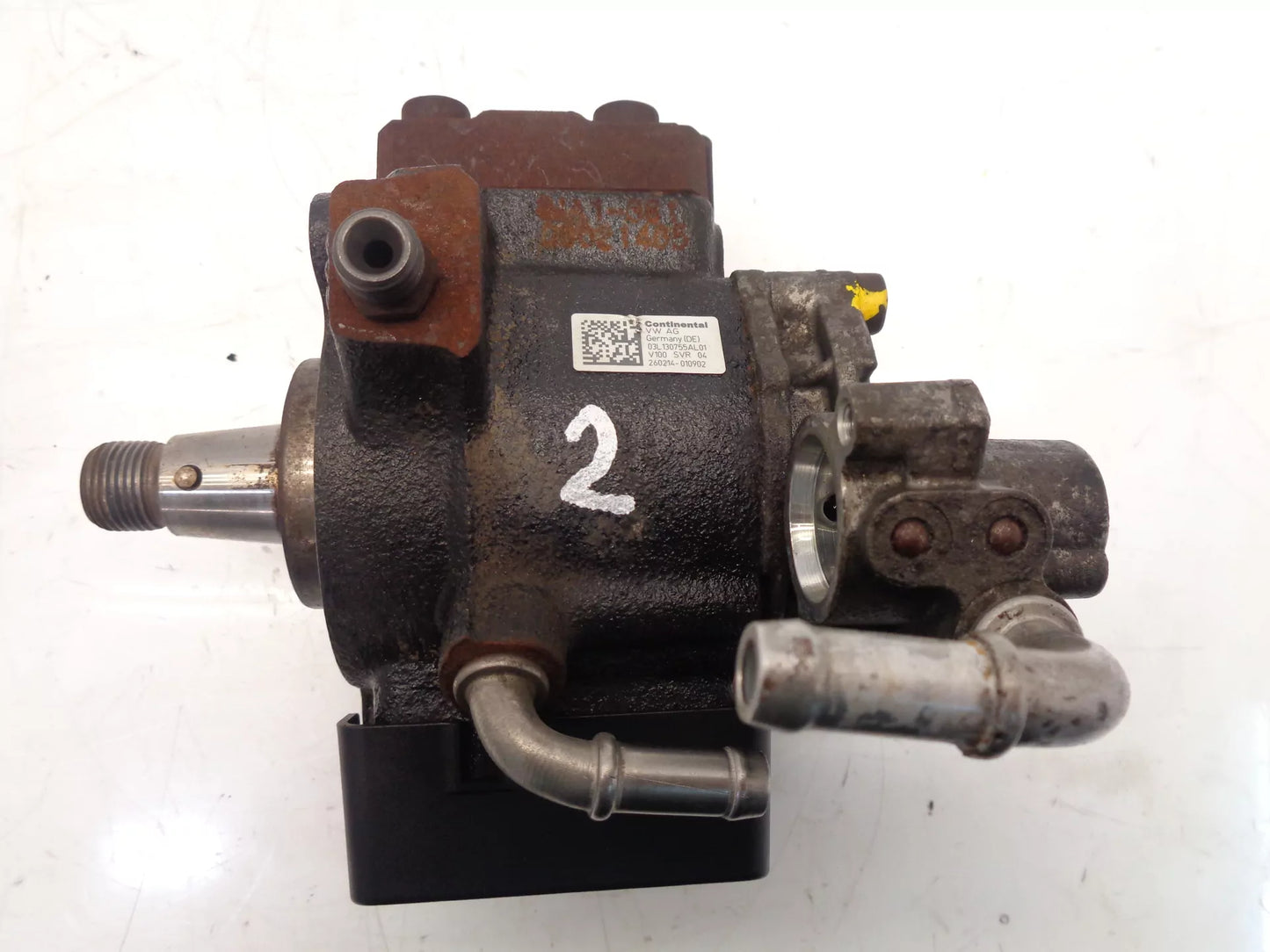 Bomba de alta presión Volkswagen Caddy 1.6 TDI CAYE CAY 260214-010902 03L130755AL