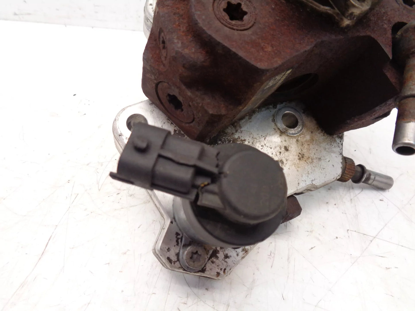 Bomba de alta presión Opel Vivaro 2.0 DCI Diesel LDN M9R780 0445010099