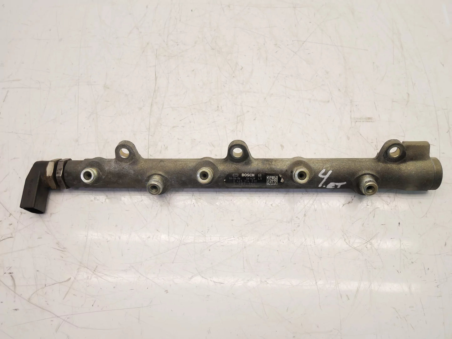 Rampa inyectora BMW 2,0 320 d 204D4 M47D20 7787164