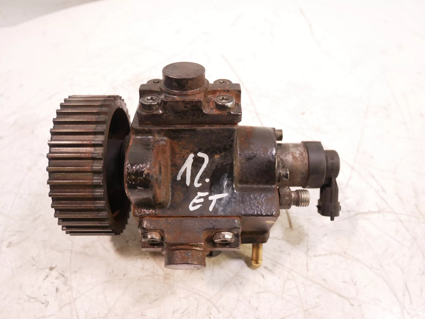 Bomba de alta presión Opel Insignia A 2.0 CDTI A20DTE LHV 55597788