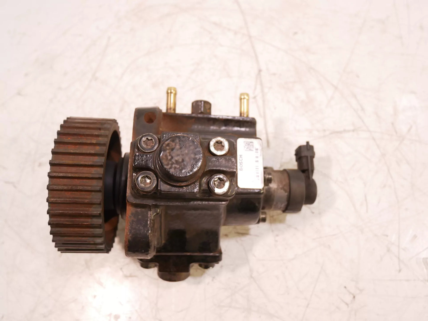 Bomba de alta presión Opel Insignia A 2.0 CDTI A20DTE LHV 55597788