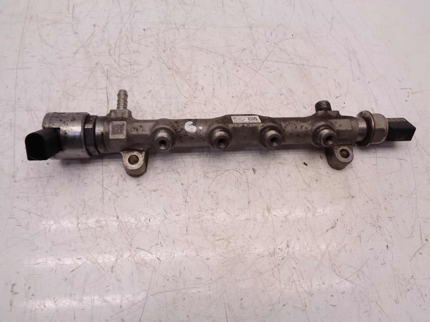 Rampa inyectora Audi Seat Skoda Volkswagen 1,6 TDI DBKA DBK 04L089G