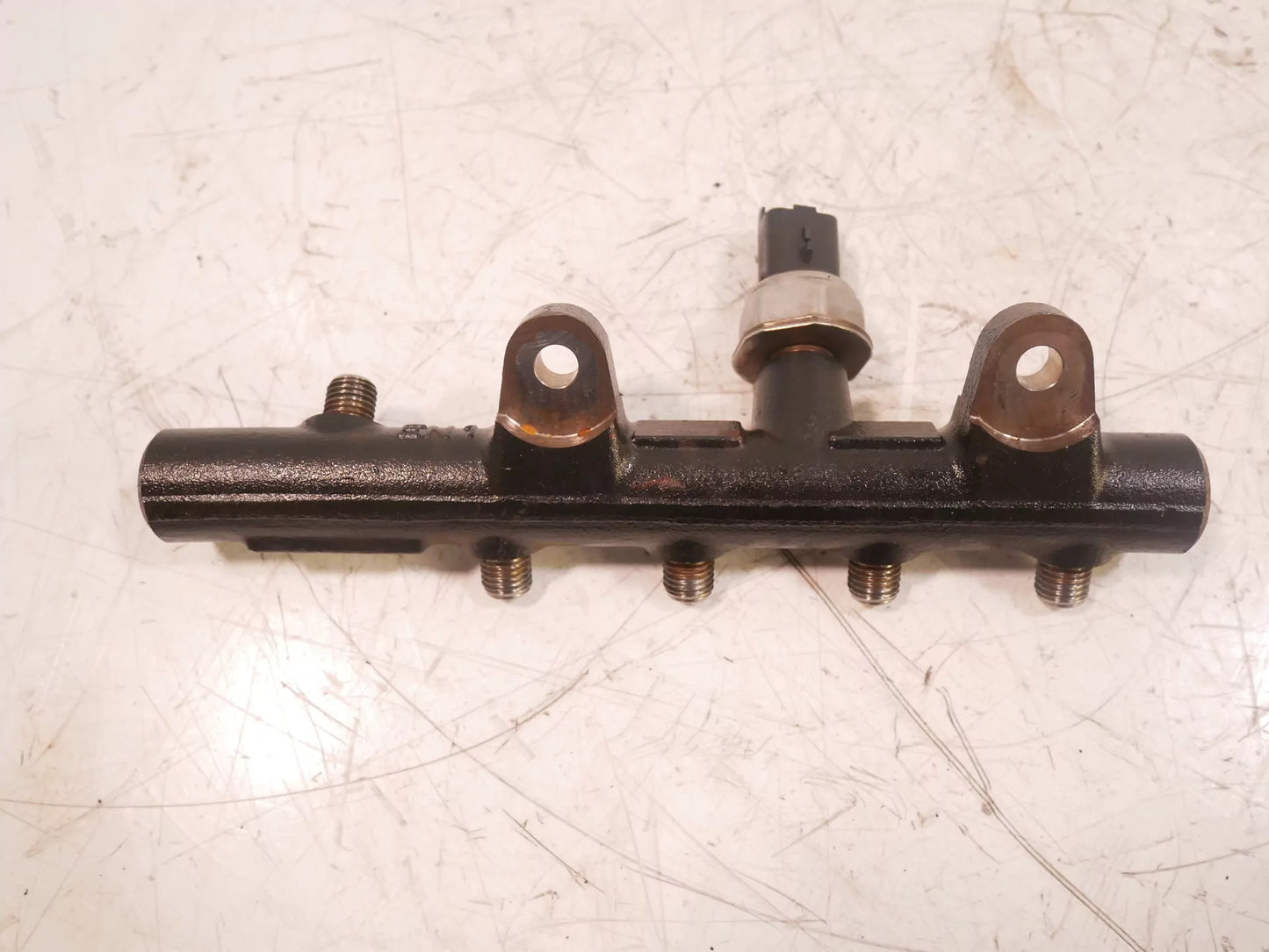 Rampa inyectora Dacia Renault 1,5 dCi K9K658 K9K H8201225030