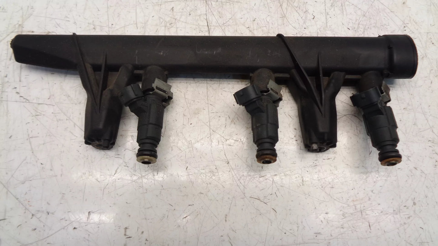 Rampa de inyectores Peugeot 1,2 HMZ HM01 EB2F 9676020480