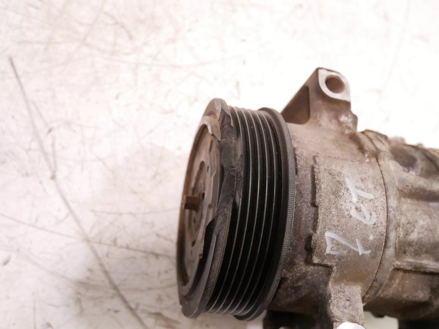 Compresor de aire acondicionado – Peugeot 208 MK1 1.2 HM01 HMZ EB2F 9672247080