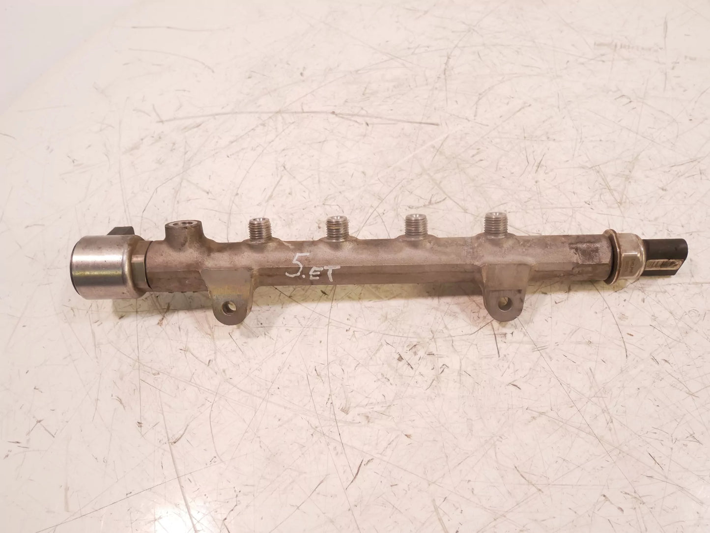 Rampa inyectora Mercedes-Benz 2,2 CDI OM651.924 A6510700495