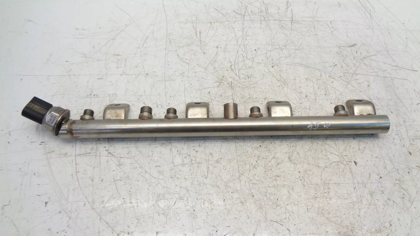 Rampa inyectora BMW Serie 5 F10 F11 Serie 6 F13 F12 i 4.4 BiTurbo N63B44A 7537319