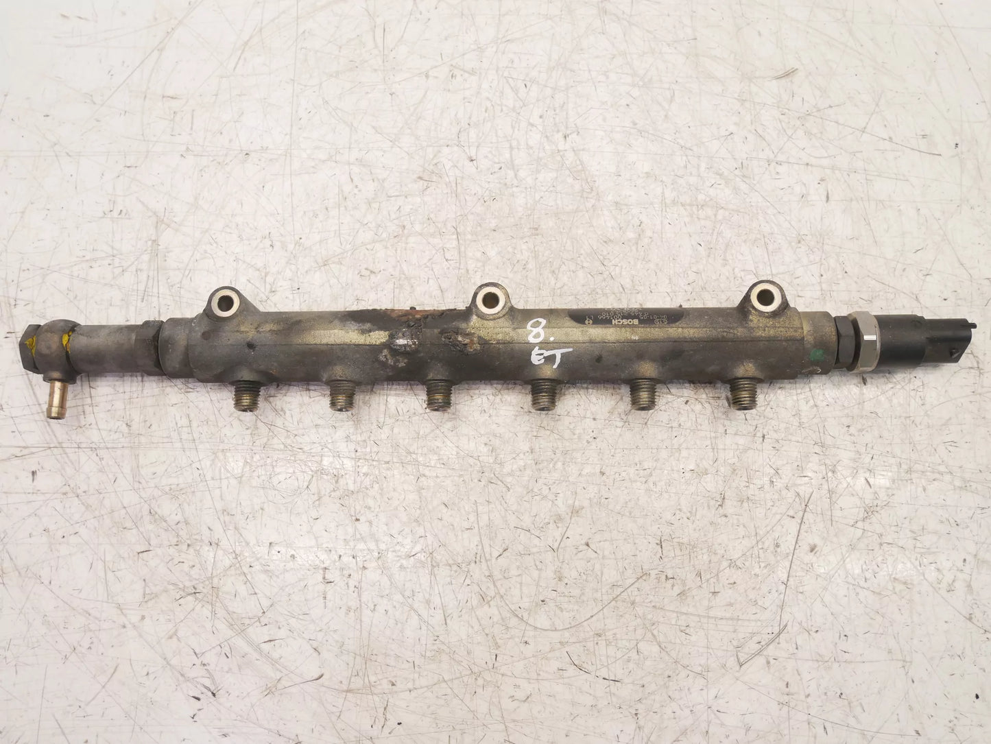 Rampa inyectora Volvo 2,4 D5 AWD D5244T 8658252