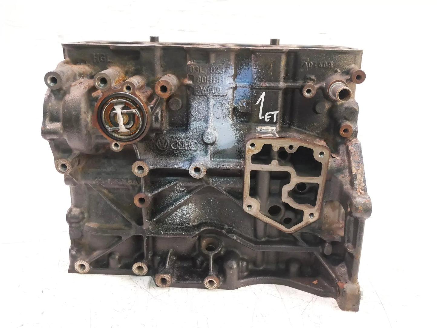 Bloque de motor Defecto Volkswagen 2,0 TDI CBDC 03L023A