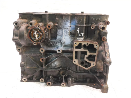 Bloque de motor Defecto Volkswagen 2,0 TDI CBDC 03L023A