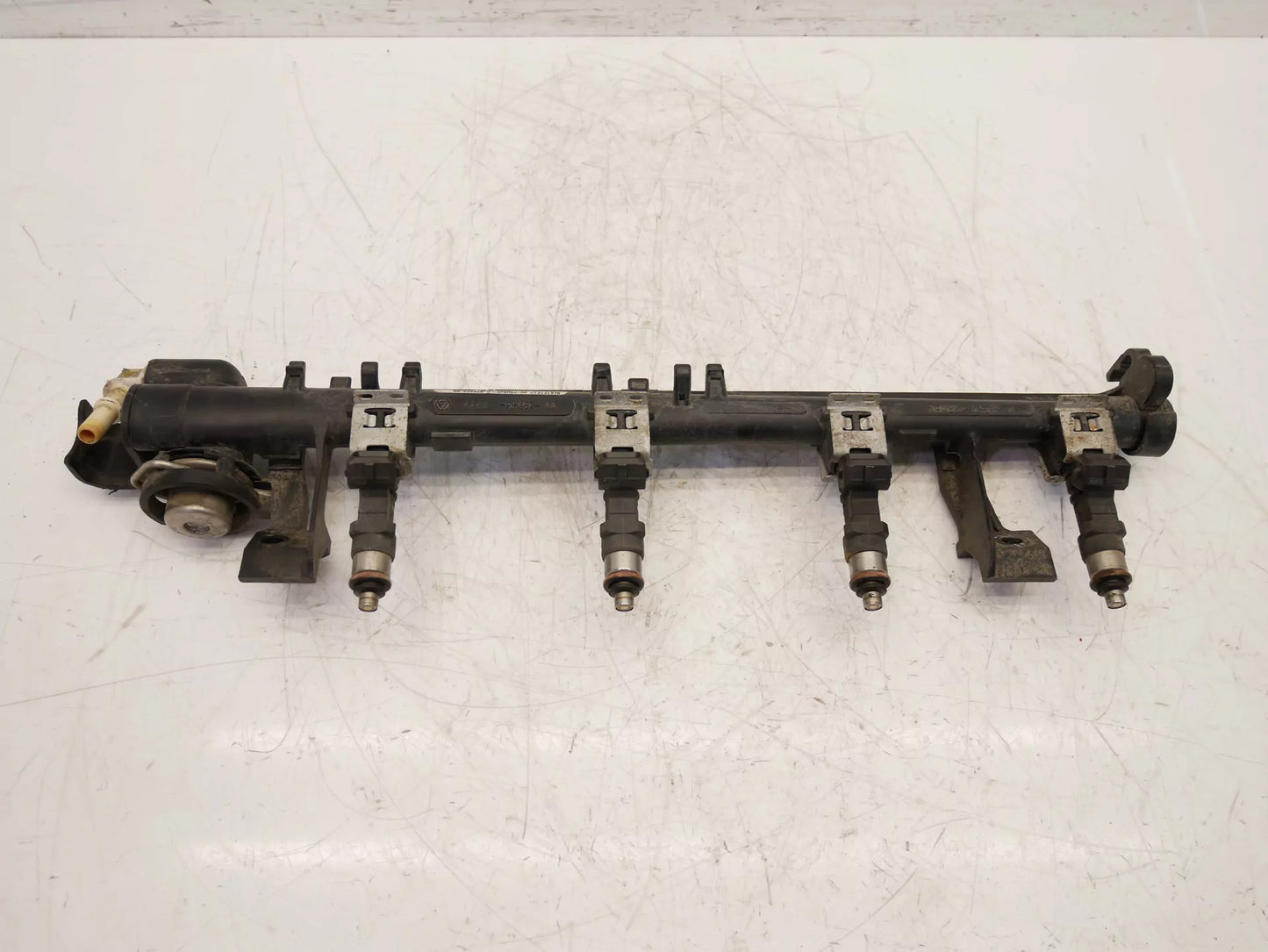 Rampa de inyectores Ford 1,25 gasolina SNJB 8A6G-9H487-AA