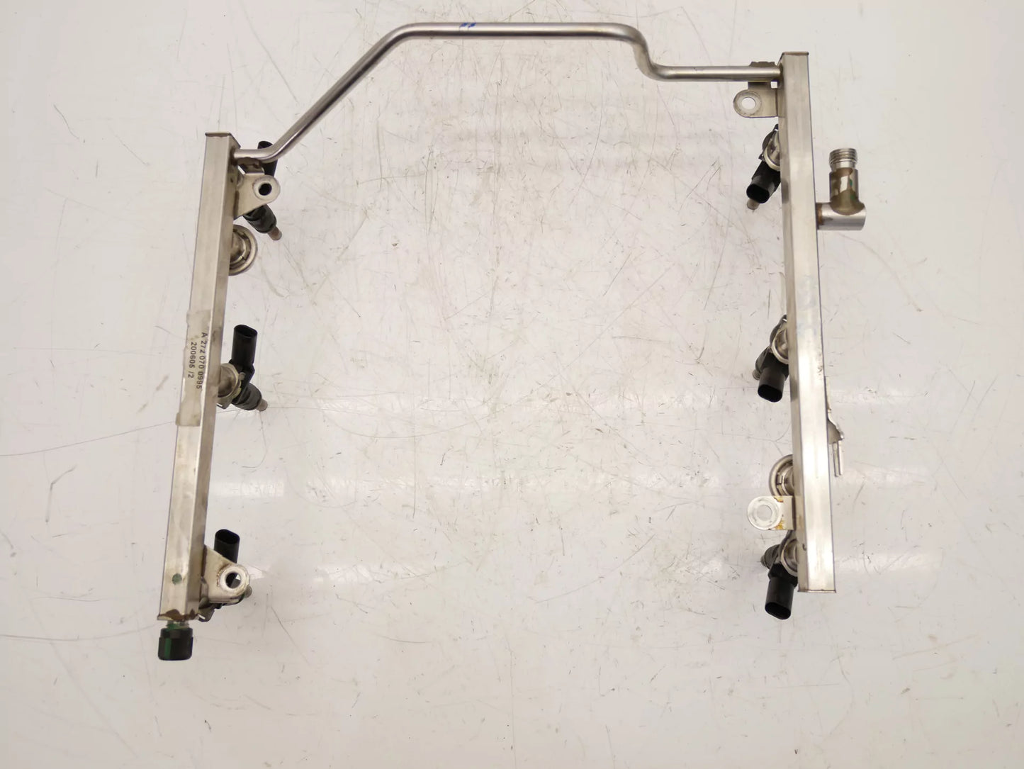 Rampa de inyectores Mercedes-Benz 350 3,5 M272.963 M272 272.963 A2720700995