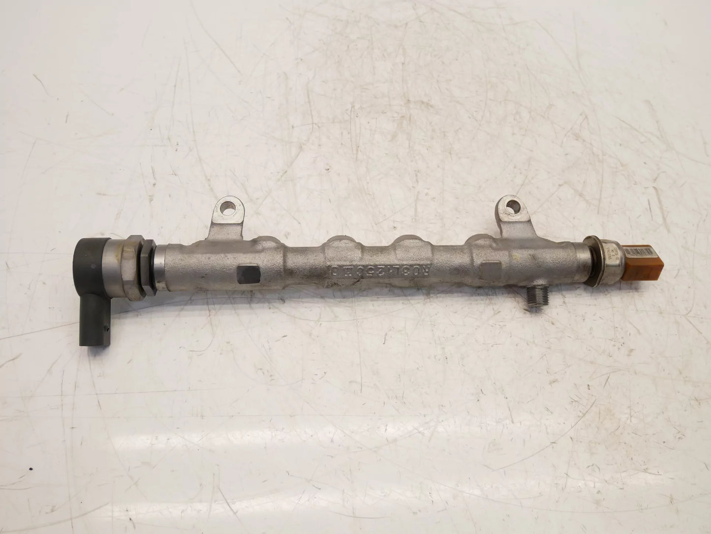 Rampa inyectora Audi 2,0 TDI CGLC 03L130089Q