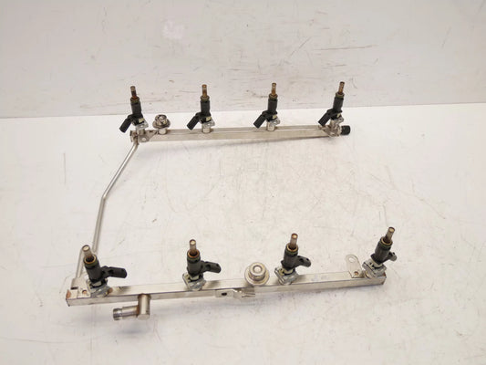 Carril del inyector Mercedes-Benz Clase GL GL 450 X164 4.7 273.923 M273 A2730700795