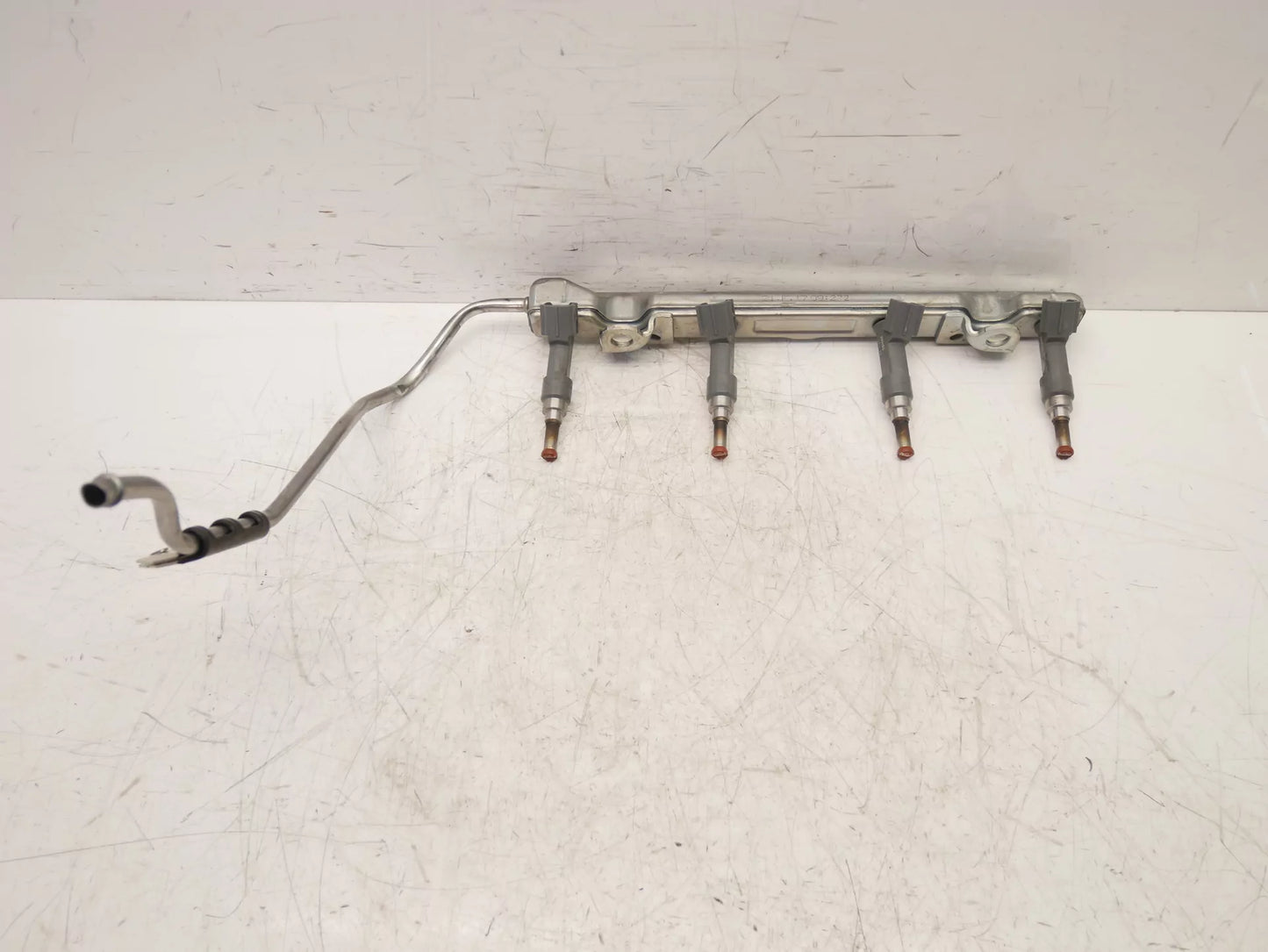 Rampa de inyectores Toyota 1,8 Hybrid gasolina 2ZR-FXE 2ZR 23250-0T110