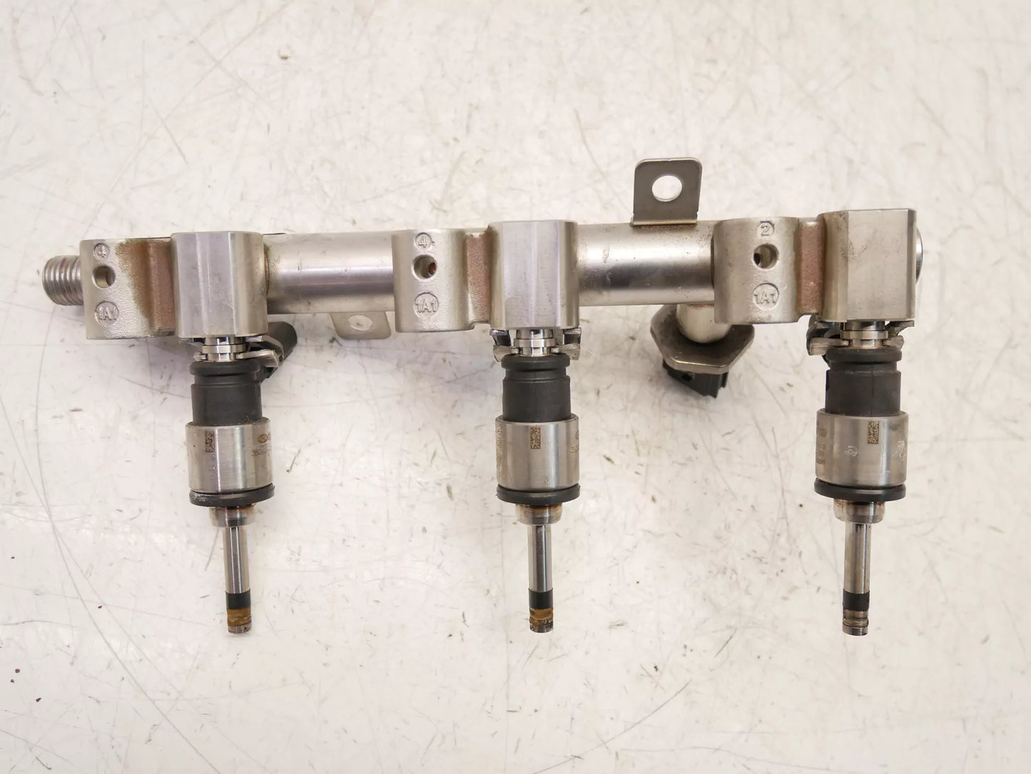 Rampa de inyectores Hyundai 1,0 T-GDI gasolina G3LE 35350-07100