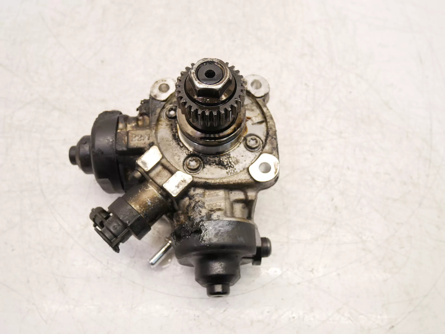 Bomba de alta presión Maserati 3.0 D M15746D 35022143F ligeramente fundida