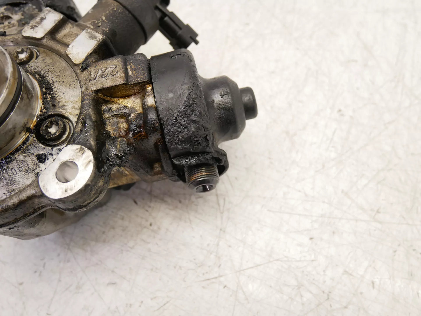 Bomba de alta presión Maserati 3.0 D M15746D 35022143F ligeramente fundida