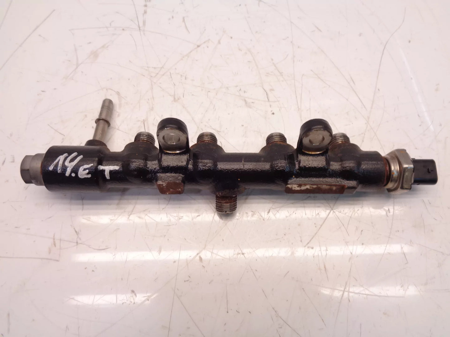 Rampa inyectora Ford 1,5 EcoBlue ZTDA 9825589880