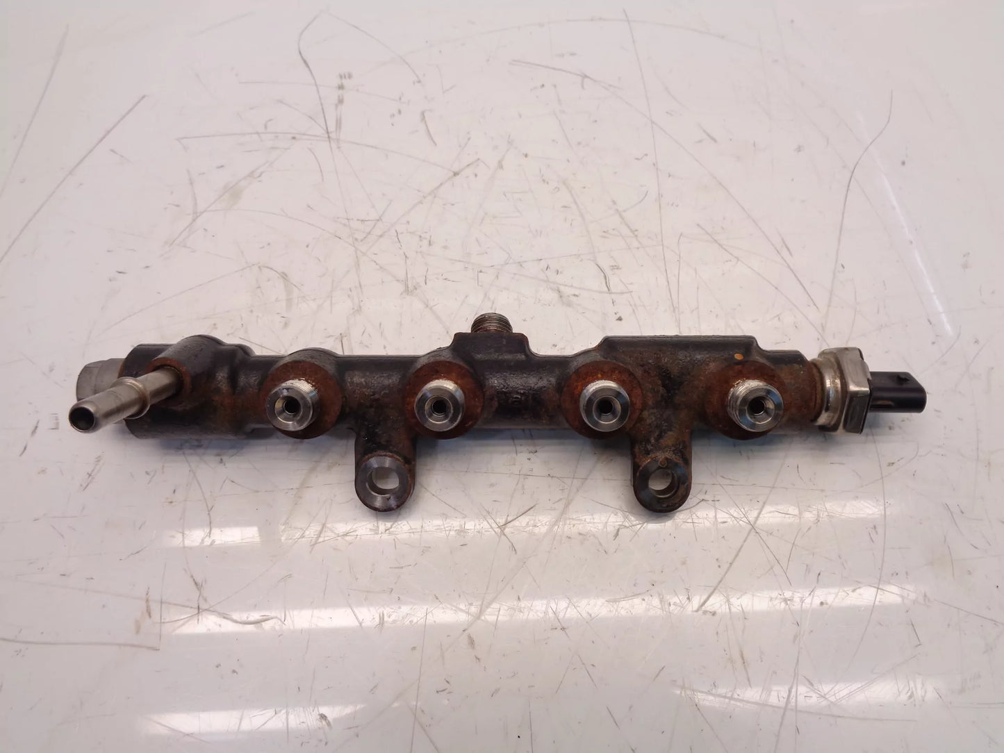 Rampa inyectora Ford 1,5 EcoBlue ZTDA 9825589880