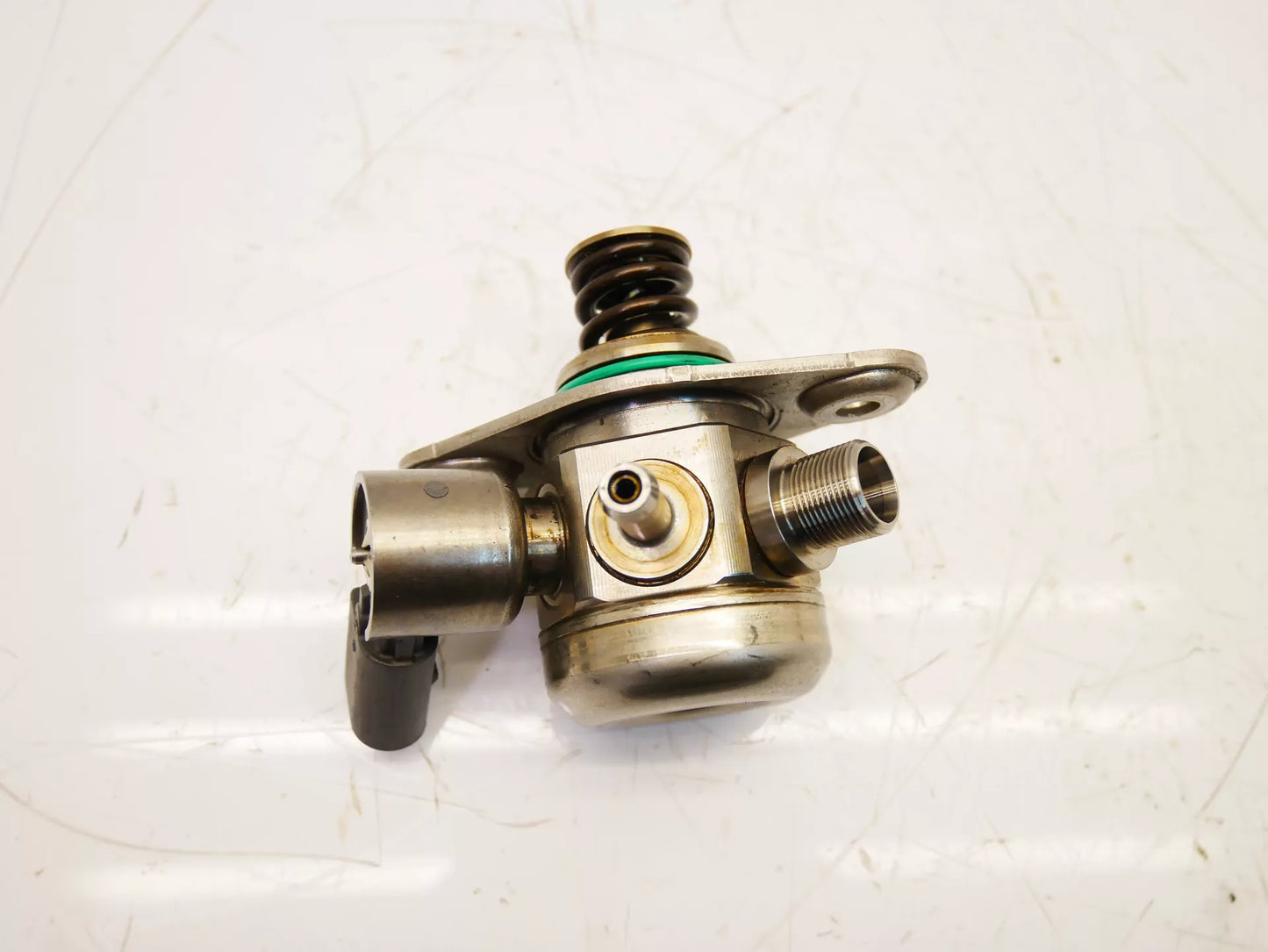 Bomba de combustible Mercedes-Benz 2,0 133.980 M133.980 A1330700001