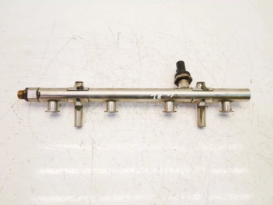 Rampa de inyectores Volkswagen Volkswagen 2,0 R 4 motion CJXC CJX 06K133317G