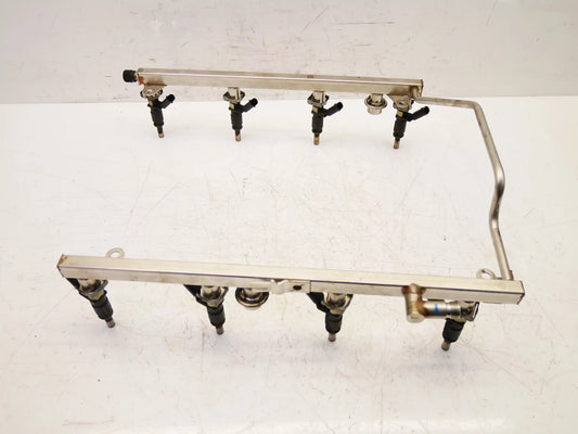 Rampa de inyectores Mercedes-Benz 4,7 4-matic M 273.923 A2730700795 A2720780249