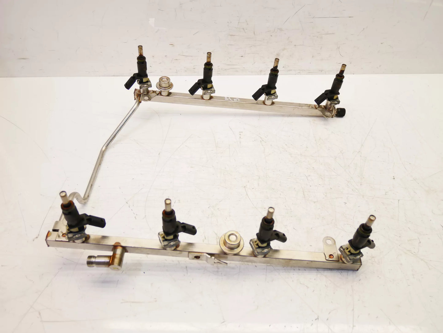 Rampa de inyectores Mercedes-Benz 4,7 4-matic M 273.923 A2730700795 A2720780249