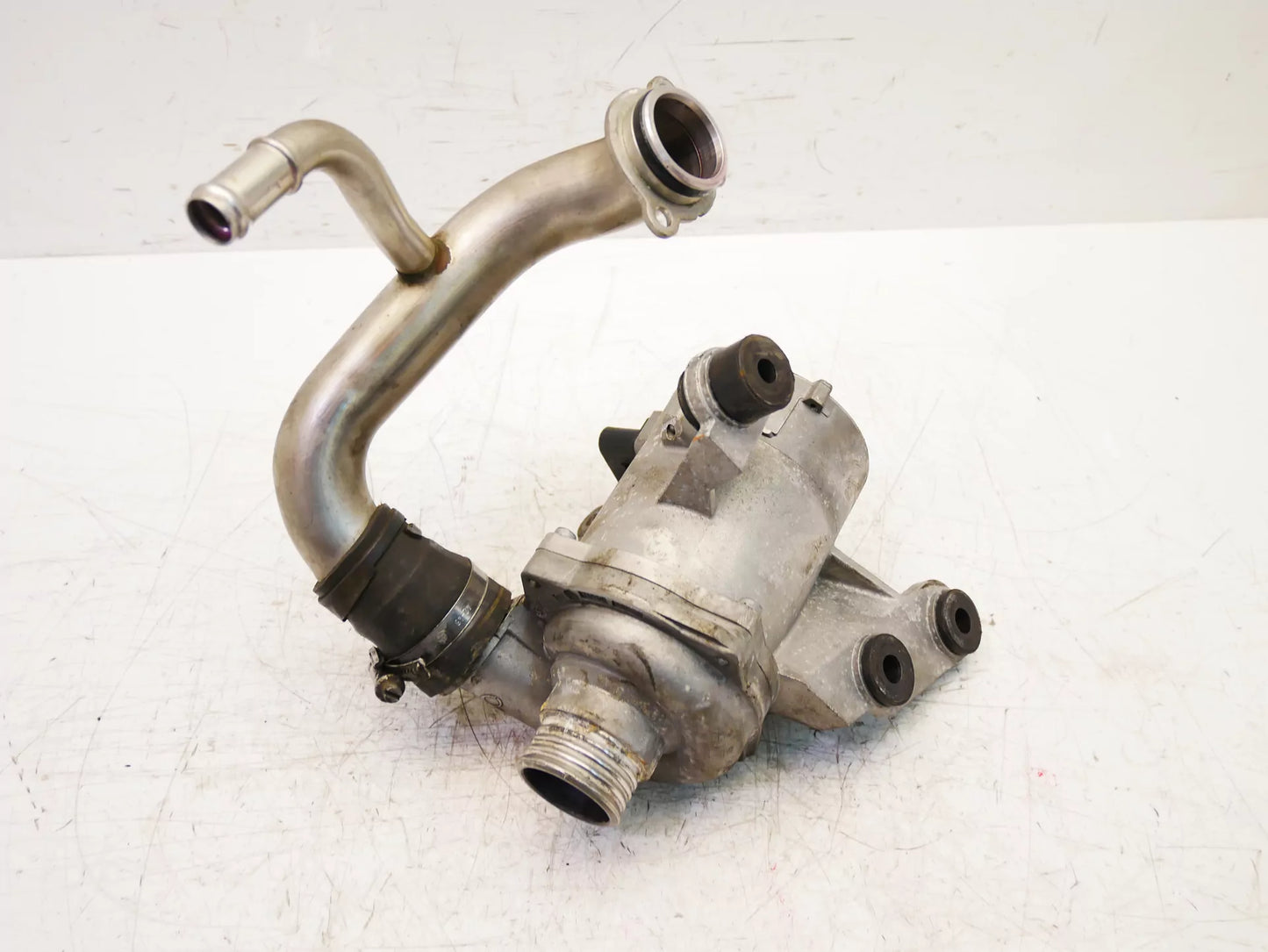 Bomba de agua BMW 2,0 i gasolina N43B20A N43 70285320