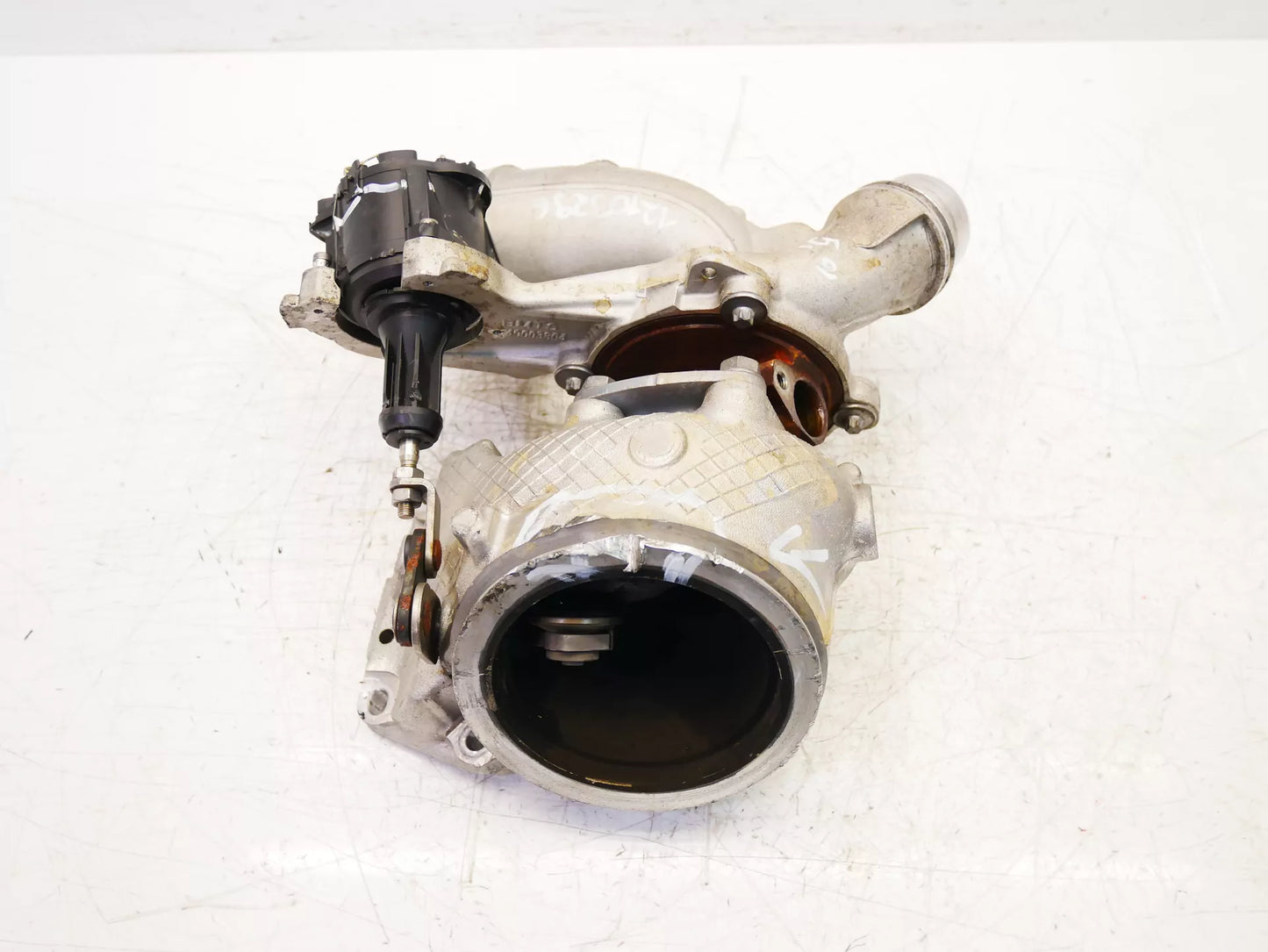 Turbocompresor BMW Serie 1 F40 118 i 1.5 gasolina B38A15A B38 8631700