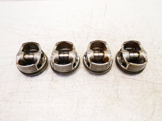 pistones Volkswagen Volkswagen Golf 1.4 TSI gasolina CAXA CAX 076182 03C107065AP 4 unidades
