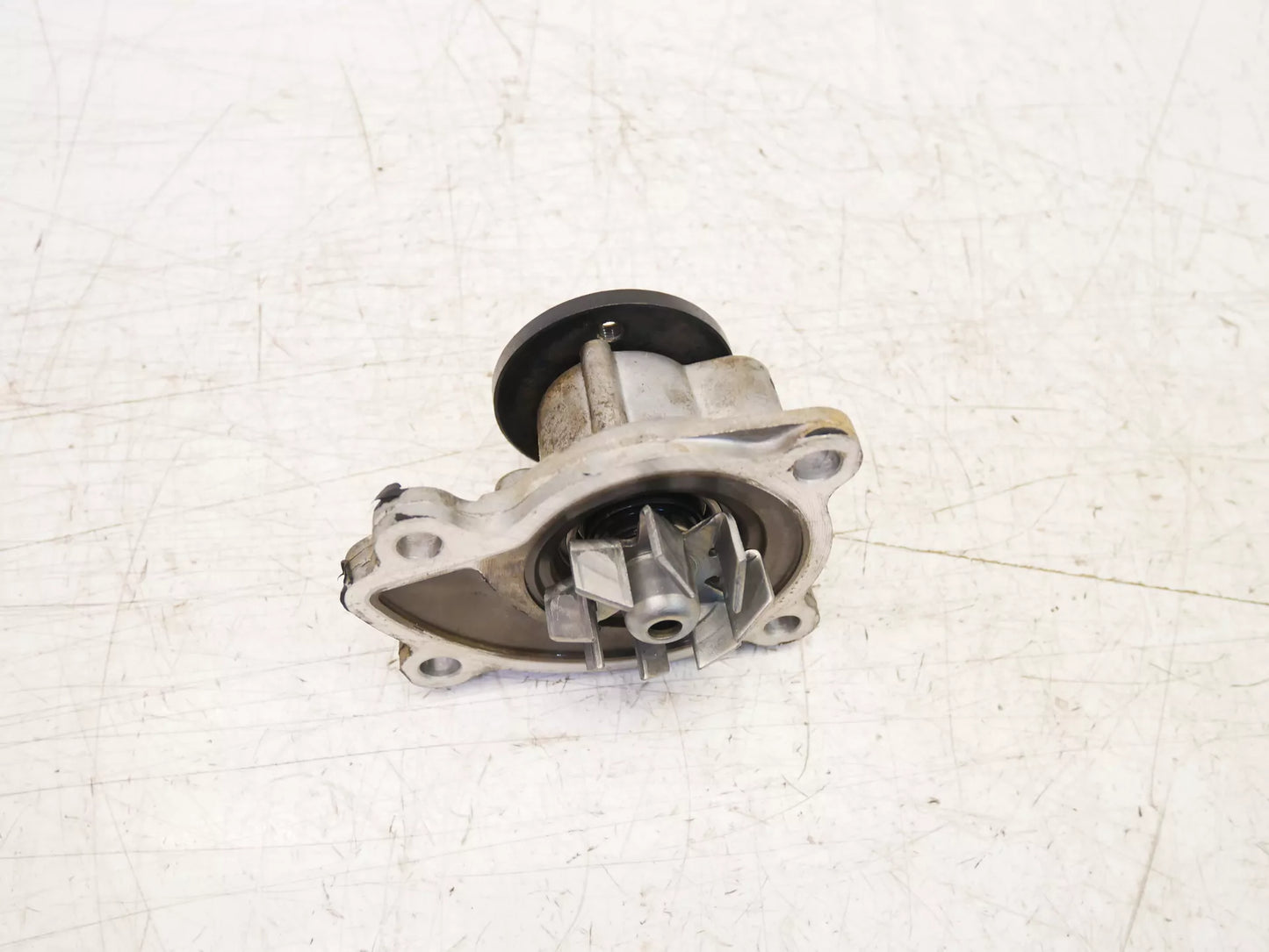 Bomba de agua Renault 0,9 TCE 90 H4BT408 H4B 210106094R