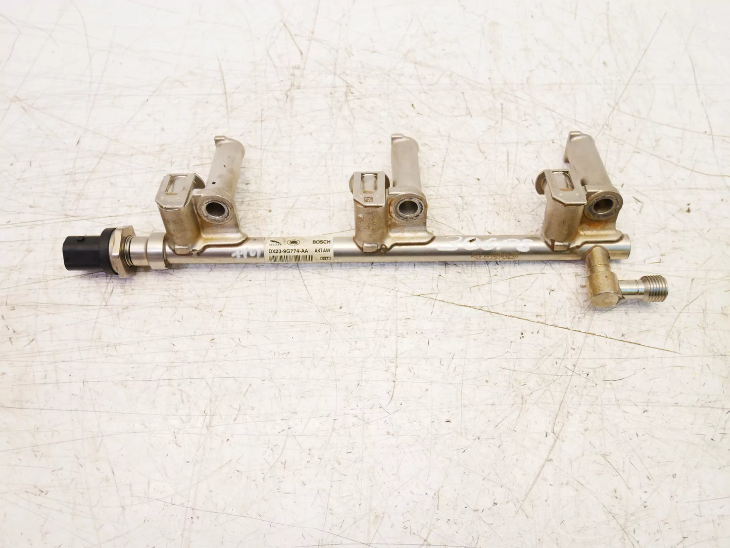 Rampa de inyectores Jaguar 3,0 AWD 306PS AJ126 DX23-9G774-AA