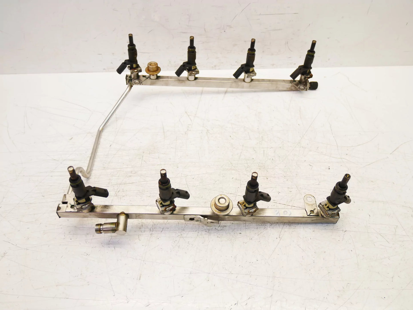 Rampa de inyectores Mercedes-Benz 4,7 gasolina 4-matic M273.923 273.923 A2730700795 A2720780249