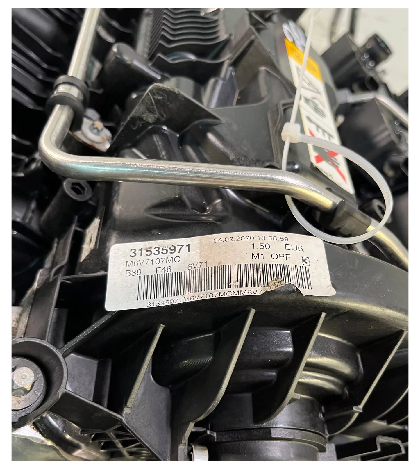 Motor BMW Serie 2 F45 F44 F46 218 i 1.5 gasolina B38A15A B38 11005A07713