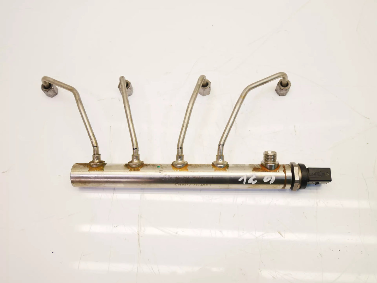 Rampa de inyectores BMW 2,0 28 i xDrive N20B20A N20 7585411