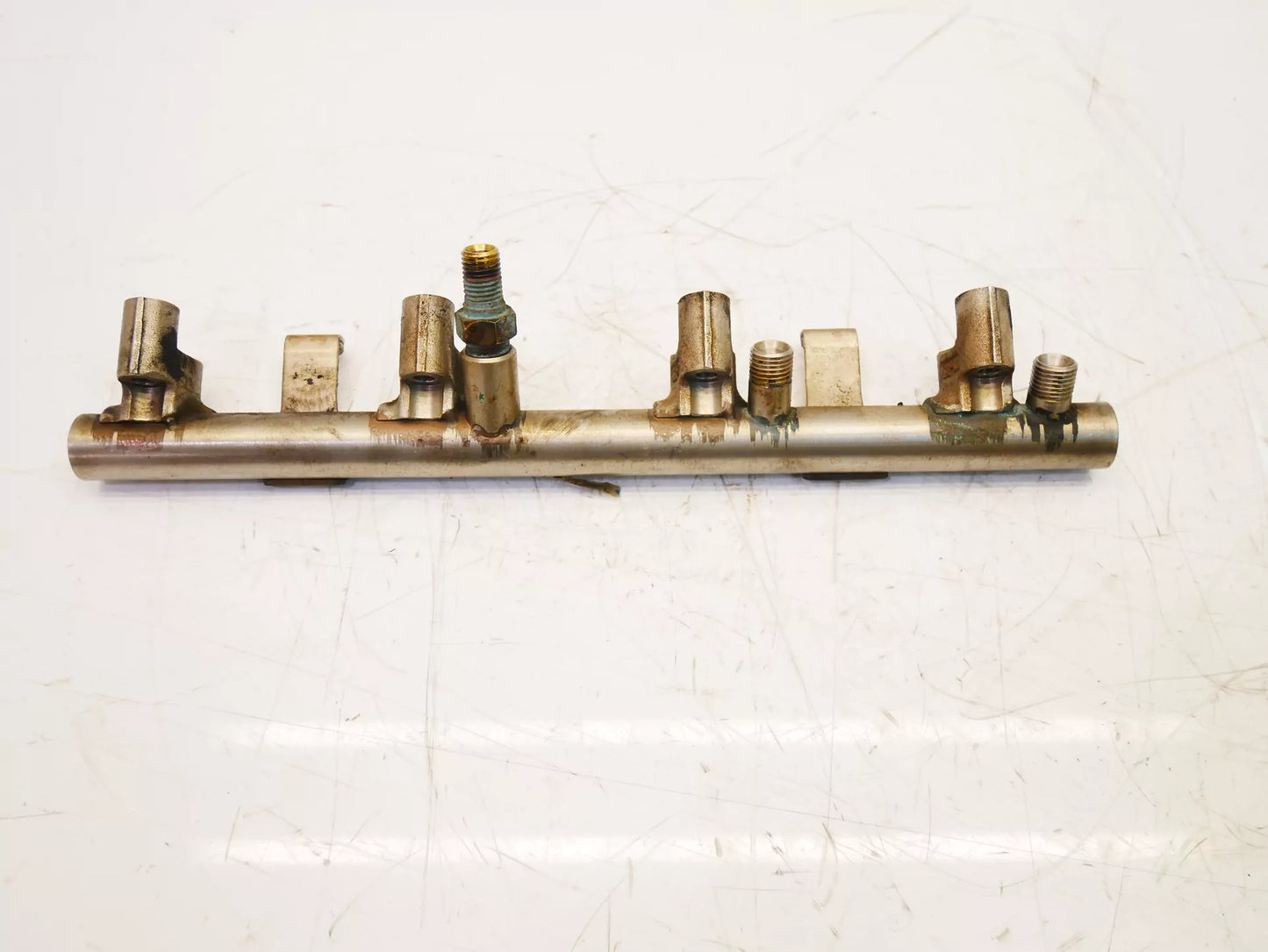 Rampa de inyectores Audi 4,2 FSI gasolina V8 BVJ 079133316E