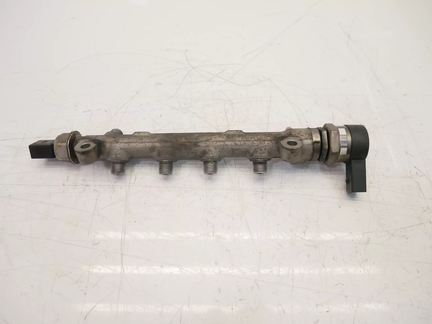 Rampa inyectora Volkswagen 2,0 GTD TDI DGCA DGC 04L089D