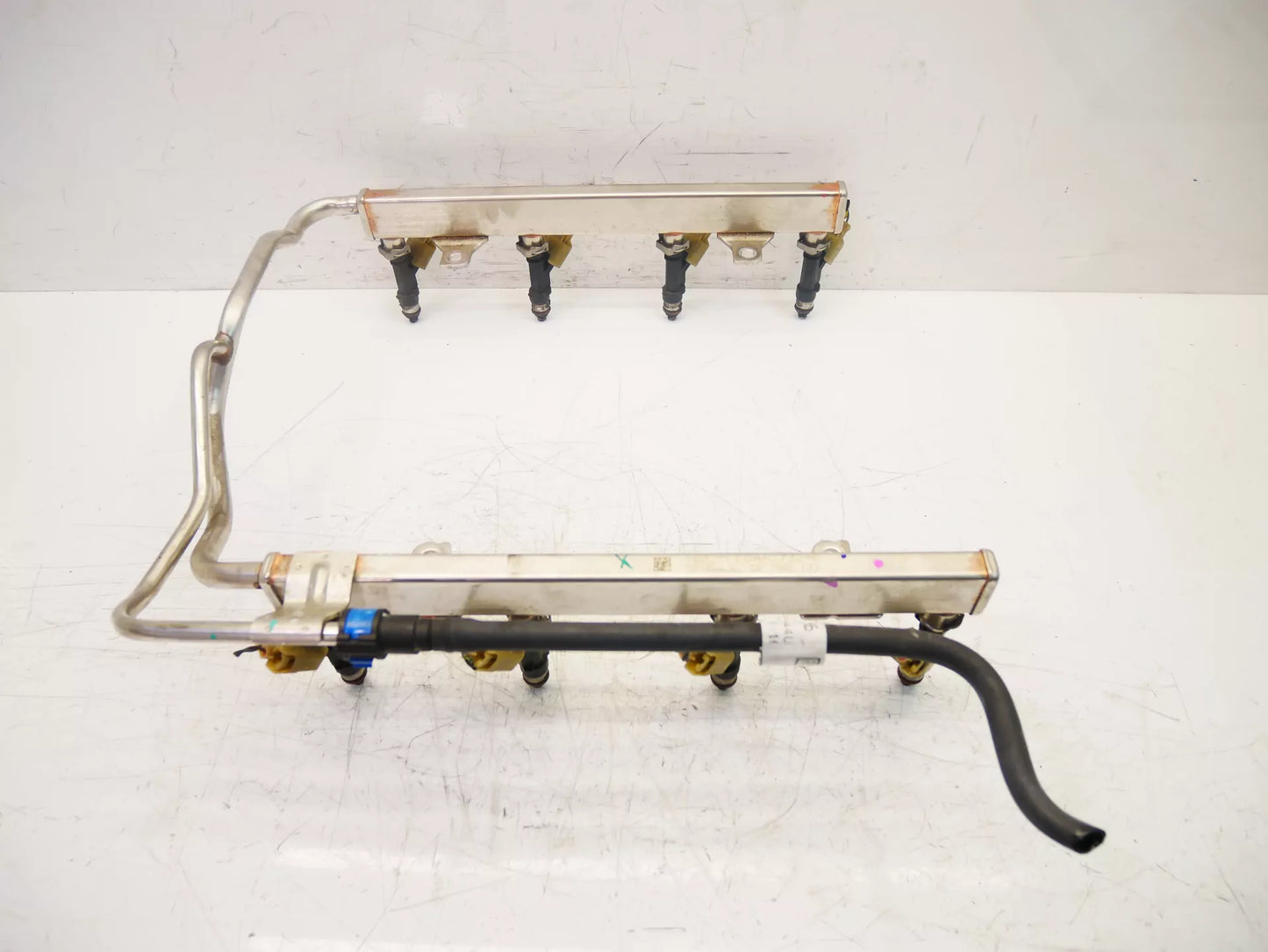 Rampa de inyectores Ford 5,0 V8 gasolina MF8F BR3E-9F792-GD