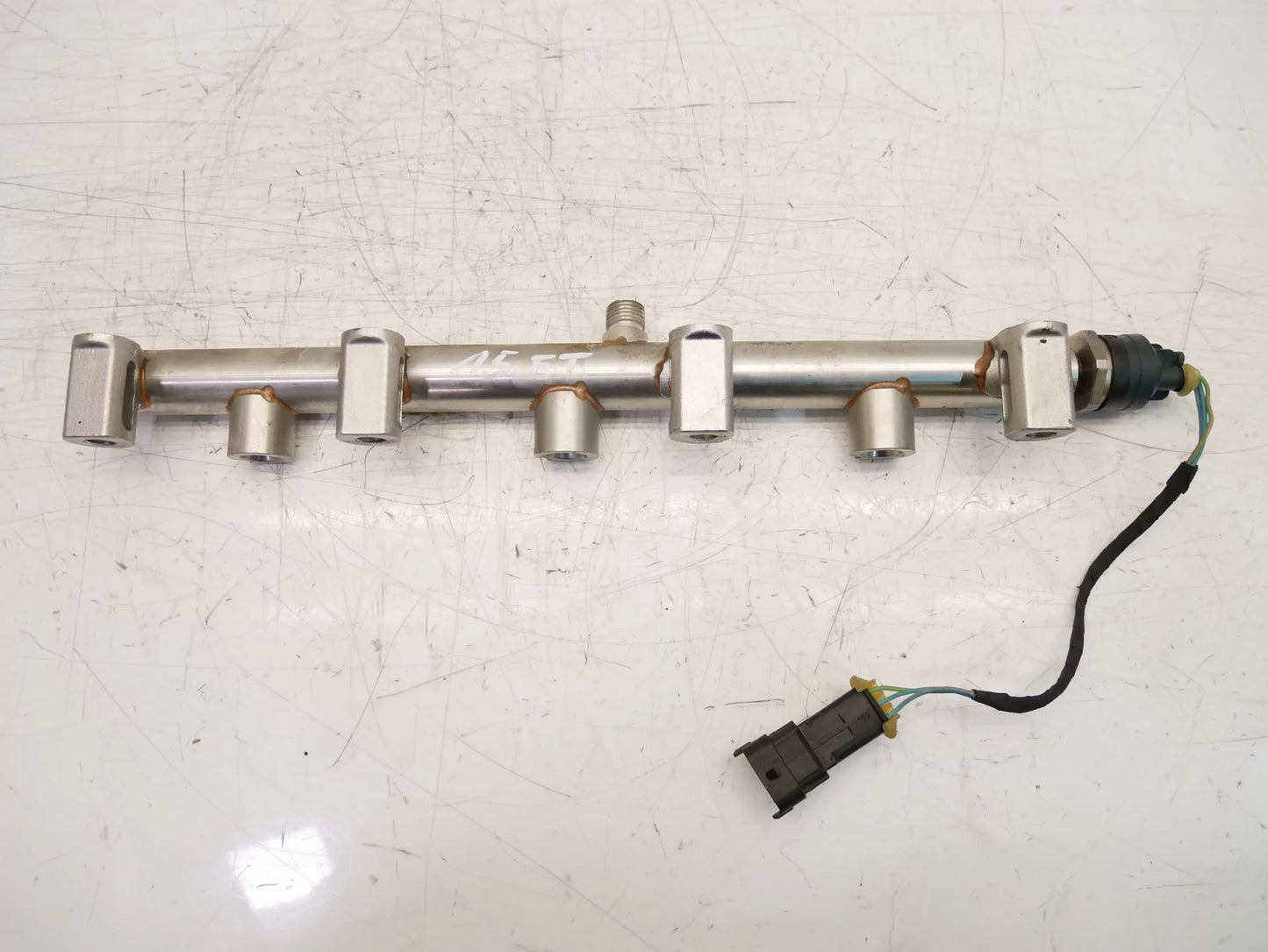 Barra de inyección Maserati Ghibli 3,0 S Q4 M156B M156 153160476 000283628