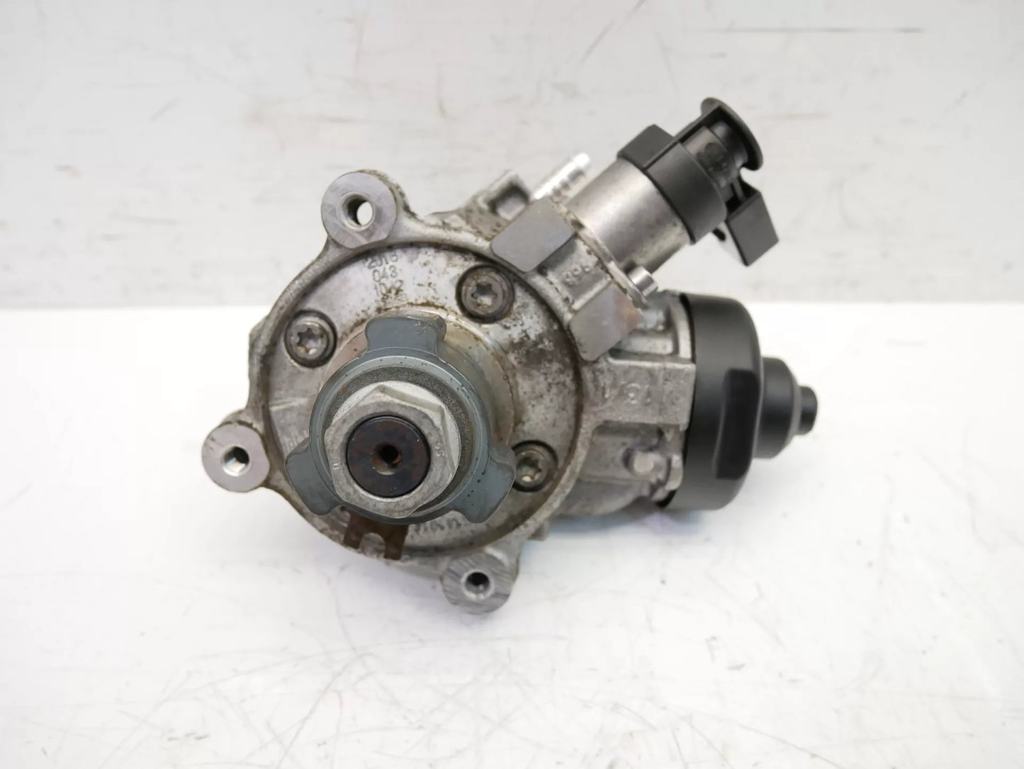 Bomba de alta presión Audi A1 A3 1.6 TDI CXMA CXM 04L130755D